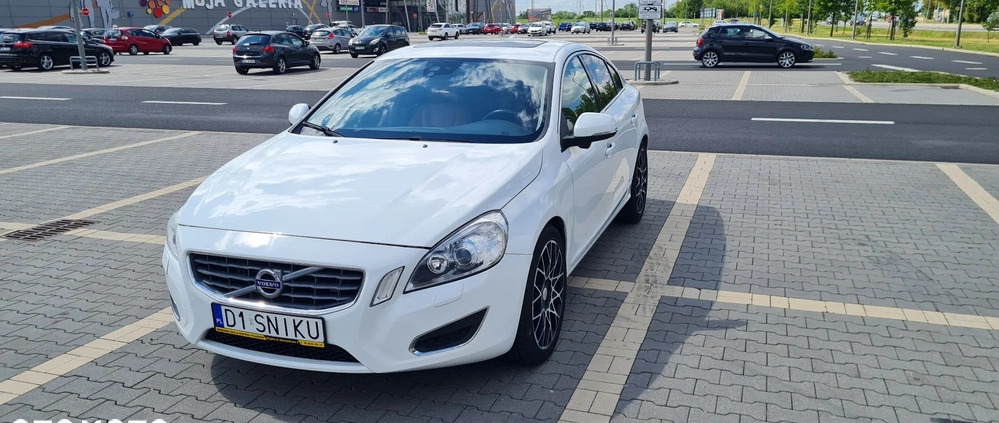 Volvo S60 cena 59999 przebieg: 165000, rok produkcji 2012 z Głogów małe 232